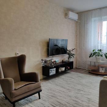 Продается 1-комнатная квартира, 35 м²