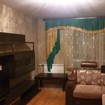 Сдается Многокомнатная квартира, 77 м²