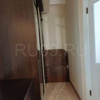 Продается 1-комнатная квартира, 42 м²