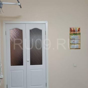 Продается 1-комнатная квартира, 42 м²
