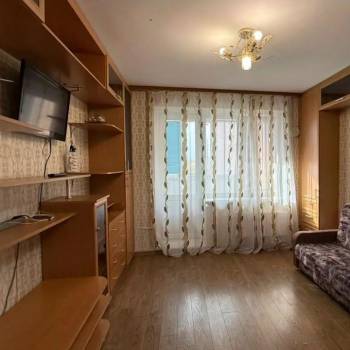 Сдается 2-х комнатная квартира, 345 м²
