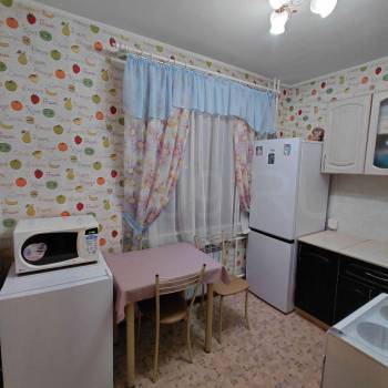 Продается 1-комнатная квартира, 37 м²