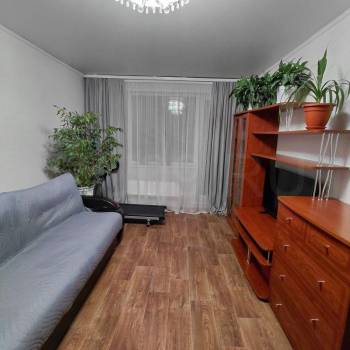 Продается 1-комнатная квартира, 37 м²