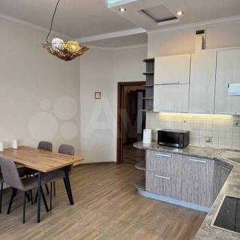 Продается 3-х комнатная квартира, 121,9 м²
