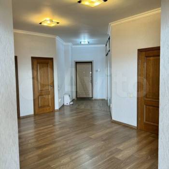 Продается 3-х комнатная квартира, 121,9 м²
