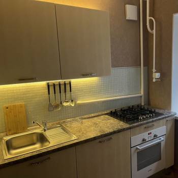 Сдается Многокомнатная квартира, 60 м²