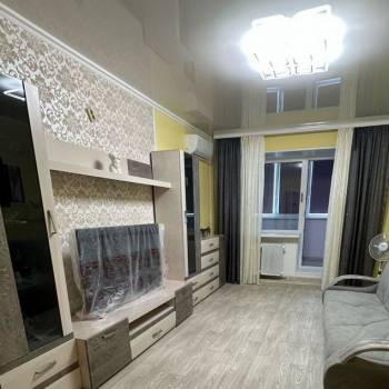 Продается 1-комнатная квартира, 43 м²