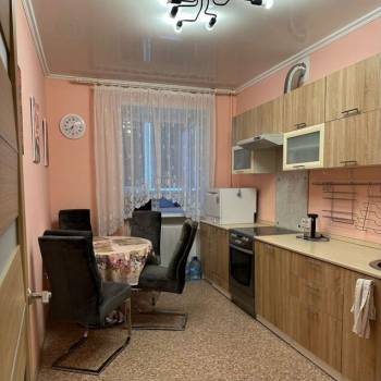 Продается 1-комнатная квартира, 43 м²