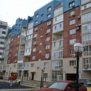 Продается 1-комнатная квартира, 69,6 м²