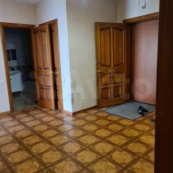 Продается 2-х комнатная квартира, 108 м²