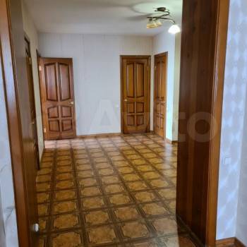 Продается 2-х комнатная квартира, 108 м²