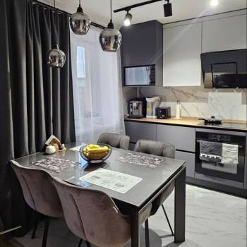 Продается Многокомнатная квартира, 110 м²