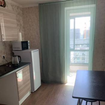 Продается 1-комнатная квартира, 36 м²