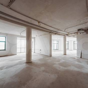 Продается 1-комнатная квартира, 203,5 м²