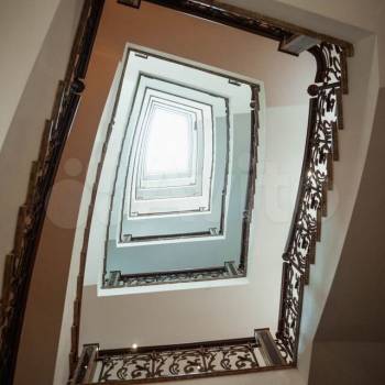 Продается 1-комнатная квартира, 203,5 м²