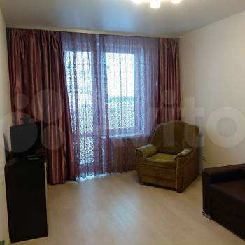 Сдается 1-комнатная квартира, 35 м²