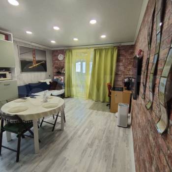 Продается 1-комнатная квартира, 48 м²