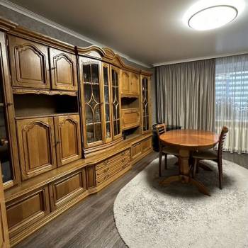 Продается Многокомнатная квартира, 75,9 м²