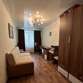 Продается Многокомнатная квартира, 75,9 м²