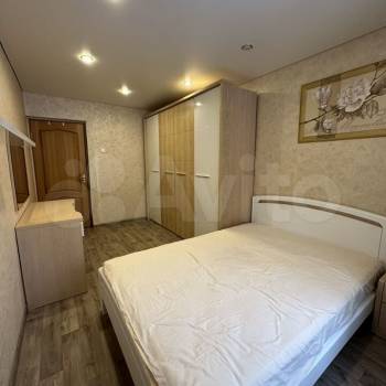 Продается Многокомнатная квартира, 75,9 м²