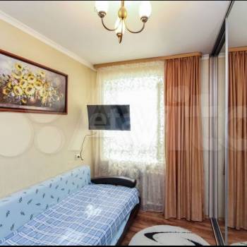 Продается Многокомнатная квартира, 75,9 м²