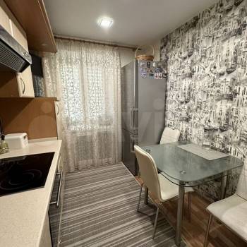 Продается Многокомнатная квартира, 75,9 м²