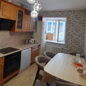 Продается 2-х комнатная квартира, 94 м²