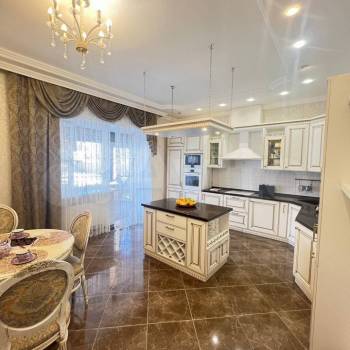 Продается Дом, 310 м²