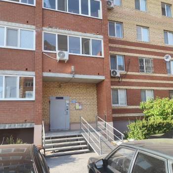 Продается 1-комнатная квартира, 42 м²