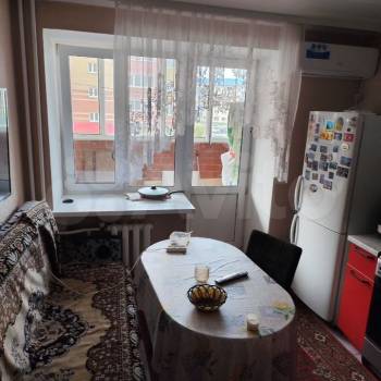 Продается 1-комнатная квартира, 42 м²