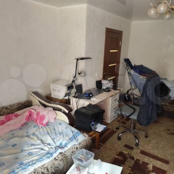 Продается 1-комнатная квартира, 42 м²