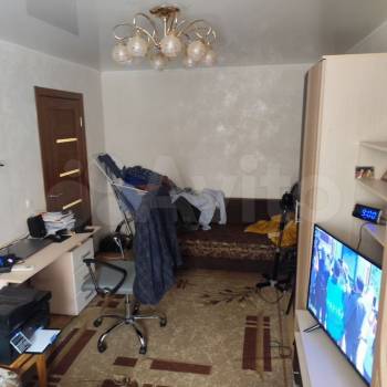 Продается 1-комнатная квартира, 42 м²