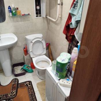 Продается 1-комнатная квартира, 42 м²