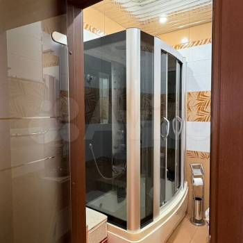 Продается 1-комнатная квартира, 55 м²