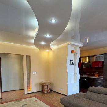 Продается 1-комнатная квартира, 55 м²