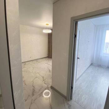 Продается 1-комнатная квартира, 37 м²