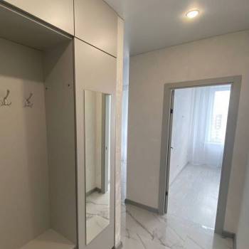 Продается 1-комнатная квартира, 37 м²