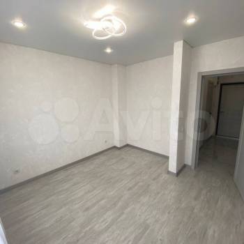 Продается 1-комнатная квартира, 37 м²