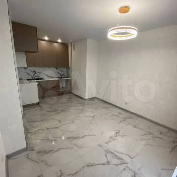 Продается 1-комнатная квартира, 37 м²