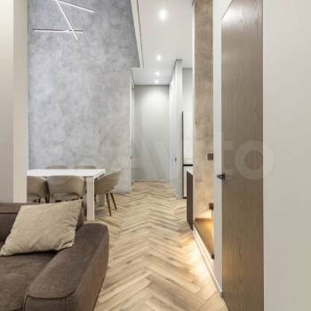 Продается 2-х комнатная квартира, 140 м²