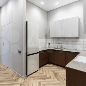 Продается 2-х комнатная квартира, 140 м²