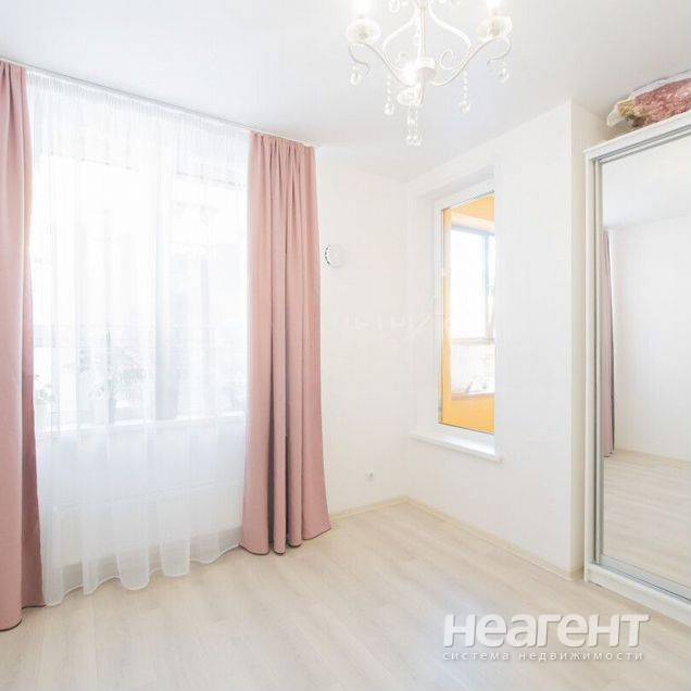 Продажа 3-к квартиры, ЖК Дом. Лес. Парк, ул. Павла Шарова