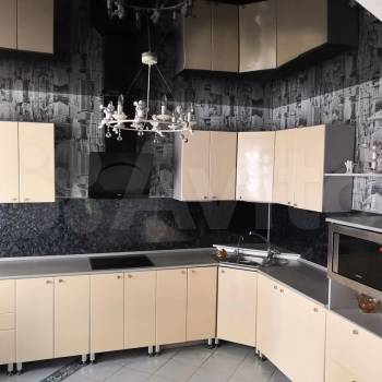 Продается Многокомнатная квартира, 110 м²