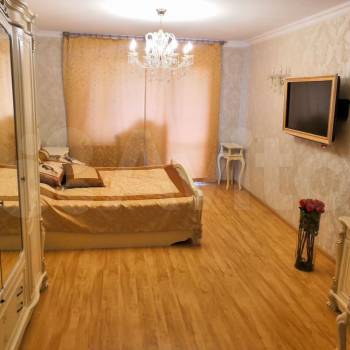 Продается Многокомнатная квартира, 110 м²