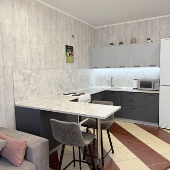 Продается 1-комнатная квартира, 50 м²