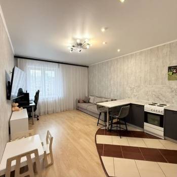 Продается 1-комнатная квартира, 50 м²