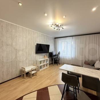 Продается 1-комнатная квартира, 50 м²