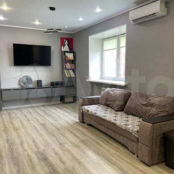 Продается 1-комнатная квартира, 49,2 м²