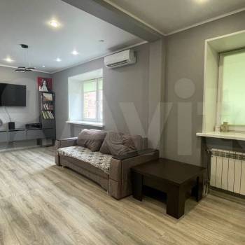 Продается 1-комнатная квартира, 49,2 м²