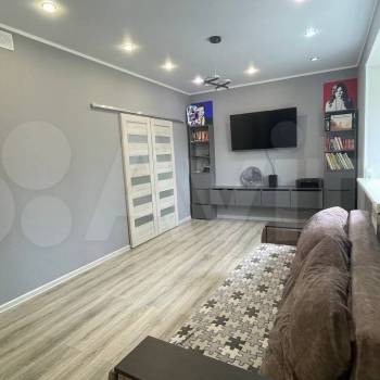 Продается 1-комнатная квартира, 49,2 м²